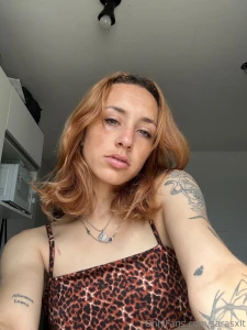 Good morning love wake up horny and want to talk to me