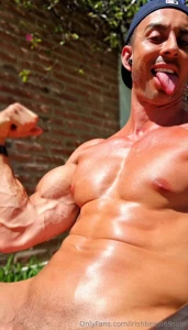 Big promo today check amp follow my amazing friend kevintoy vip