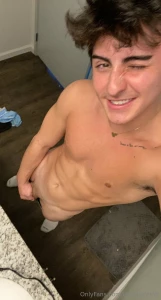 Looking for a frat bro to have fun w