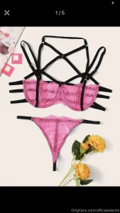 Okay here are the three options for what i wear in my next full length part 2