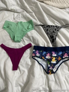 Which should i wear to the gym today