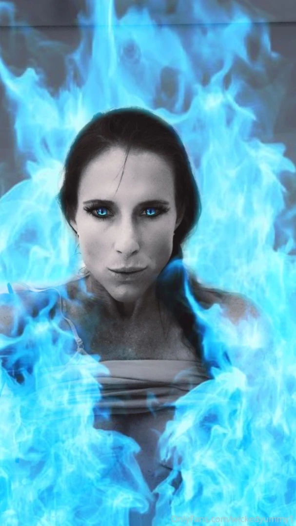 Sunday selfie and yes i m topless 