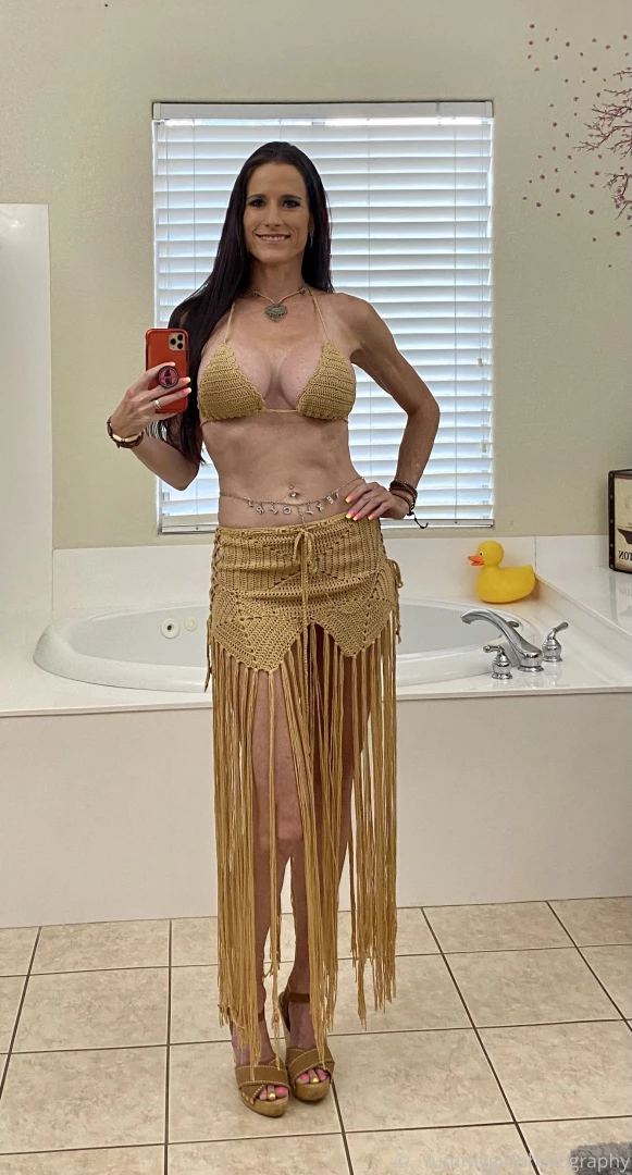 Selfie in my outfit from my shoot last night 