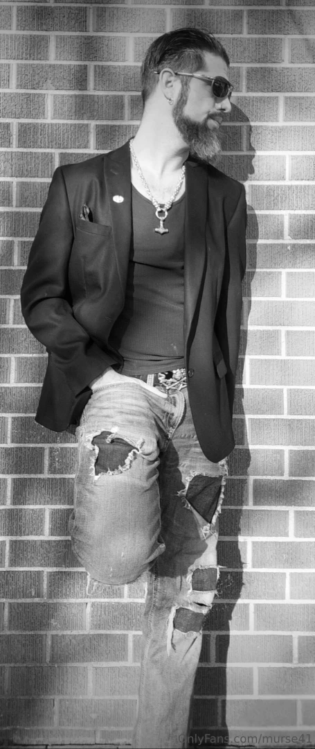 Hello i m j murse41 i m a combat vet and experienced pleasure dom i part 1 