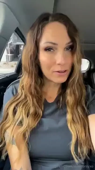 Meeeeerry christmas tell me how your christmas is going 