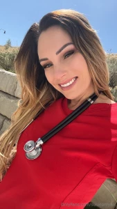 Red scrubs amp in the sun