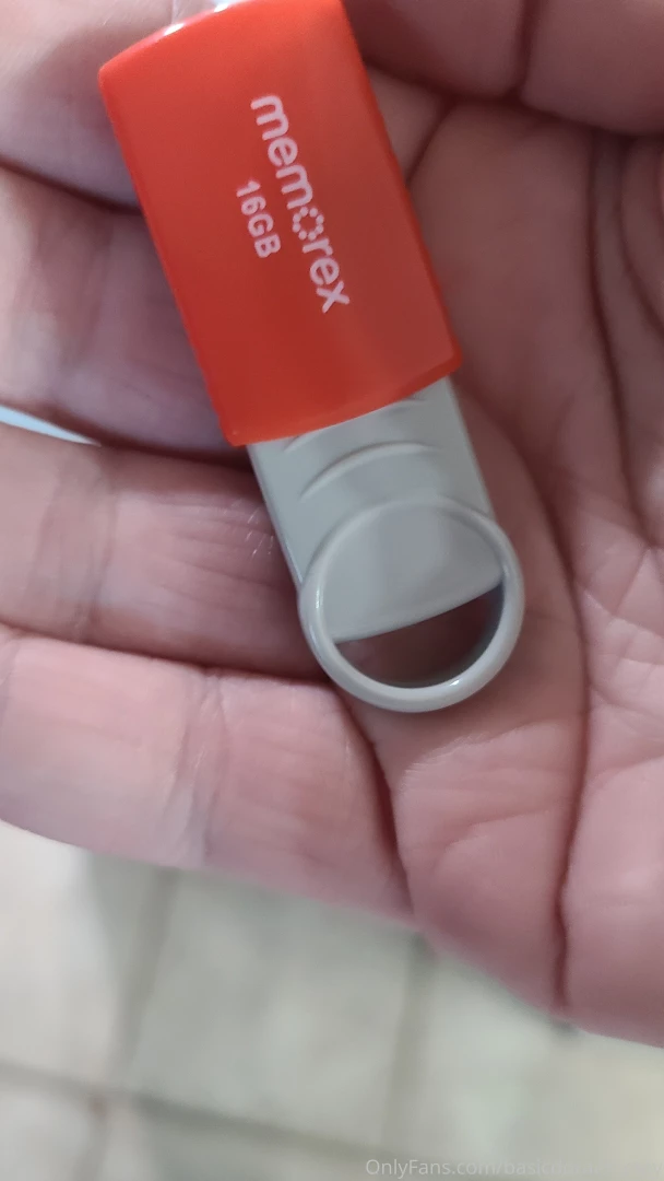 Photos from my boudoir shoot are in all we be posted to my premium 