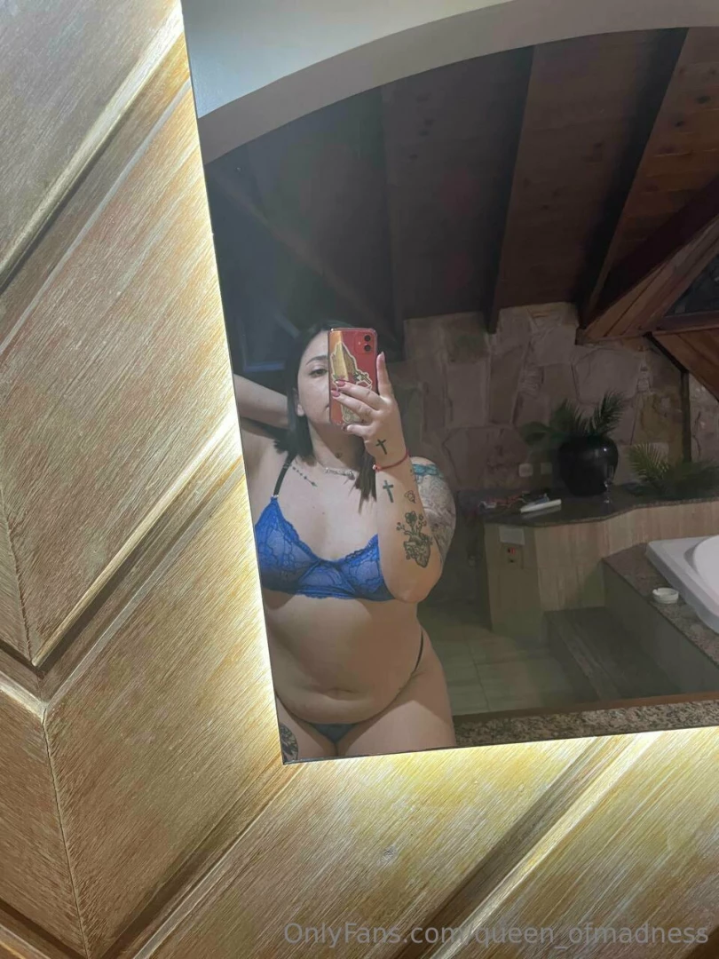 Do you like how the blue looks on me 