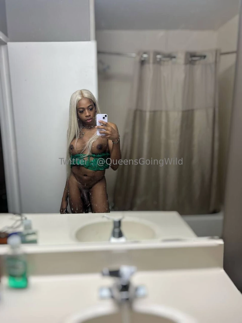 Beautiful queen mommy_ny onlyfans com mommy_ny 