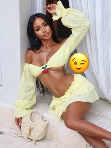 I ve been waiting for you come closer and let me show you everything