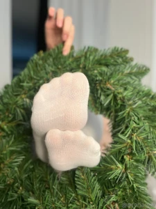 Santa s not the one who delivers presents this year happy x-mas part 2