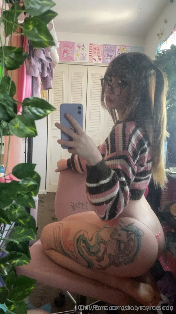 You know what they say - dirty mirror dirty girl onlymymelody part 3 