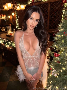 How do you think i look who wants to take me to dinner heheheh