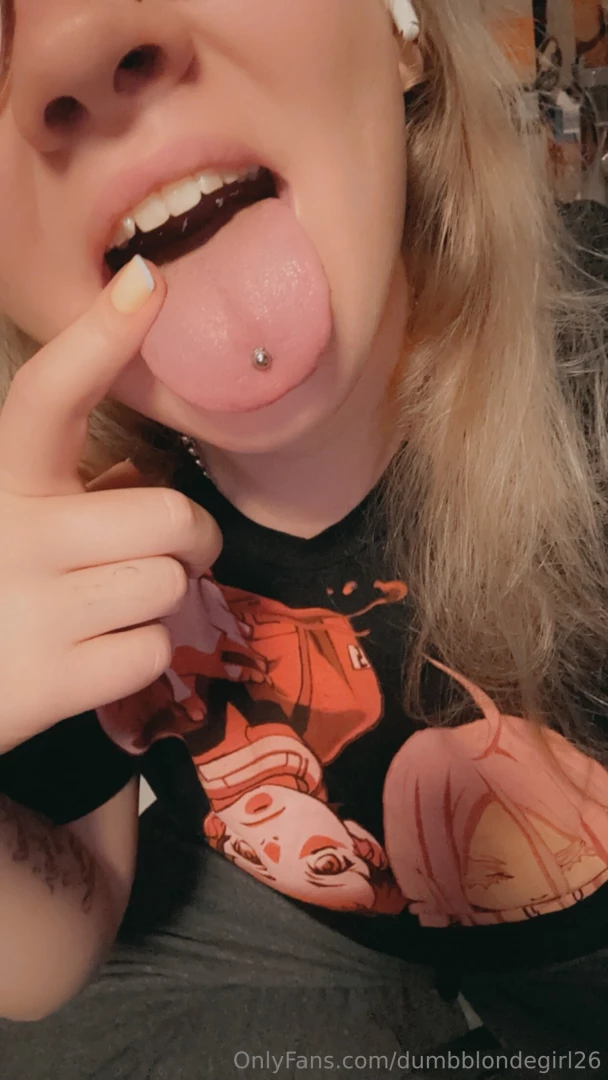 dumbblondegirl26 - My throat is feeling empty can you fill it 