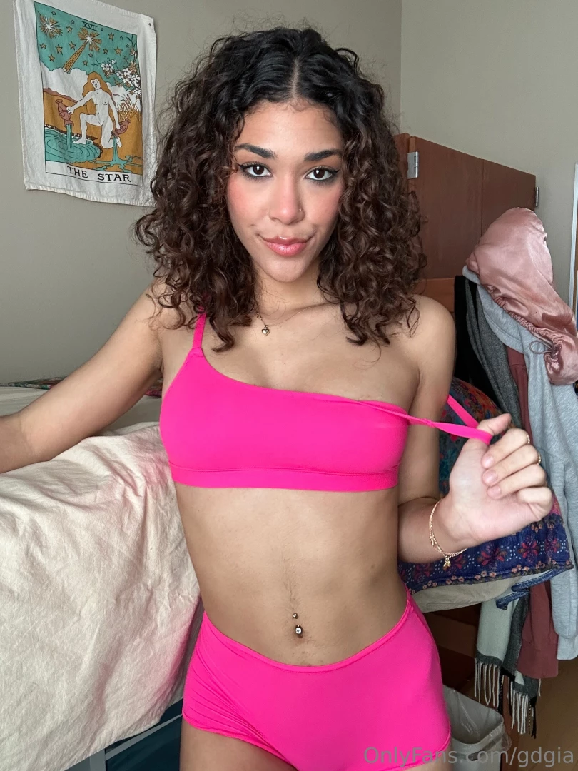 Feeling flirty in pink 