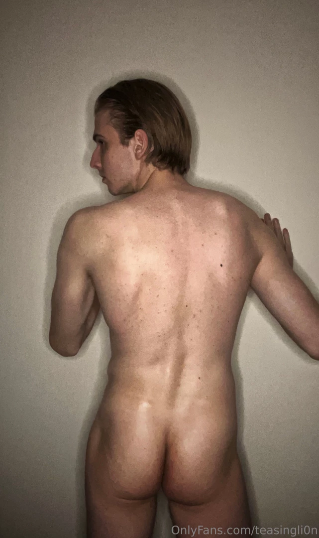 Hi this is my oiled up butt in case you were wondering 