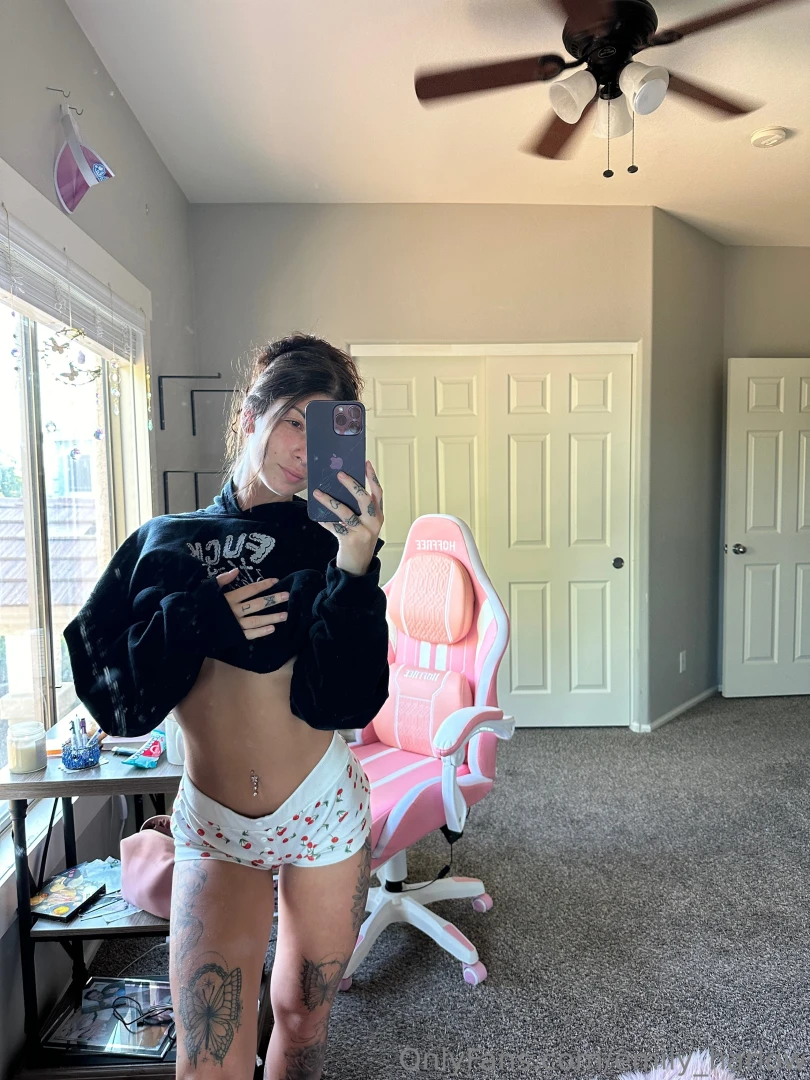 Hello part 2033 