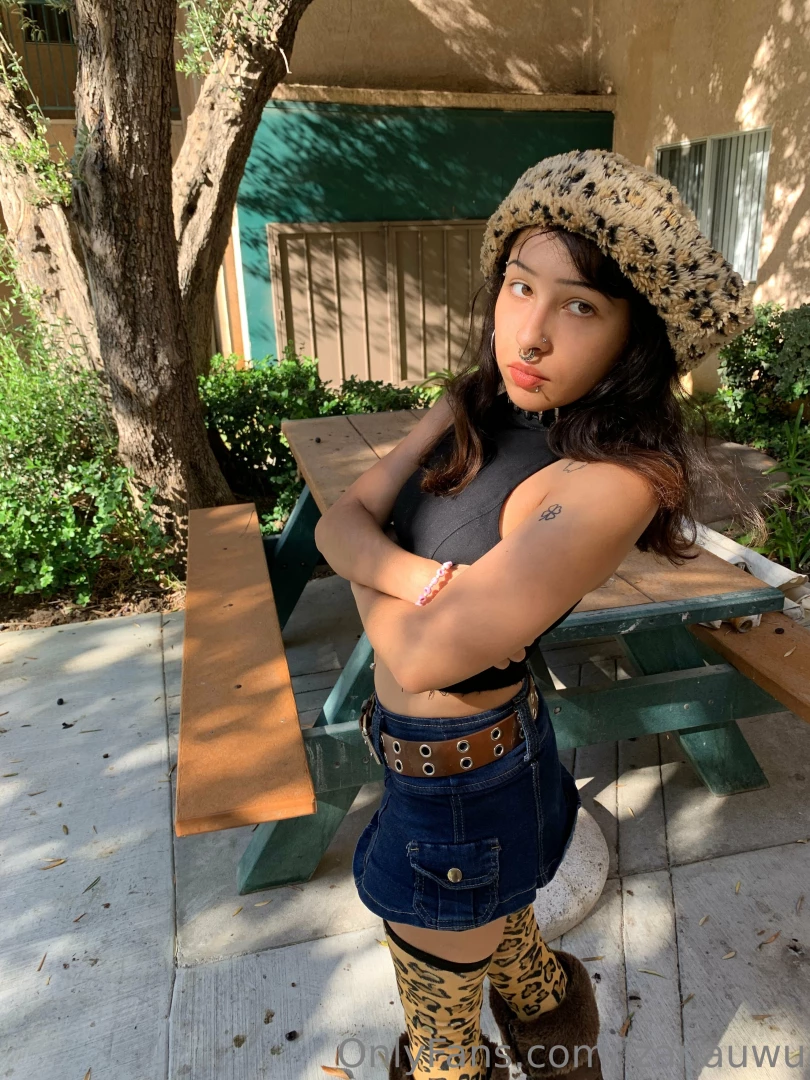 Giving you that look you know what s gonna go down when we get home 