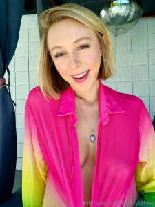 Watch me touch myself then do the same lovelylo316