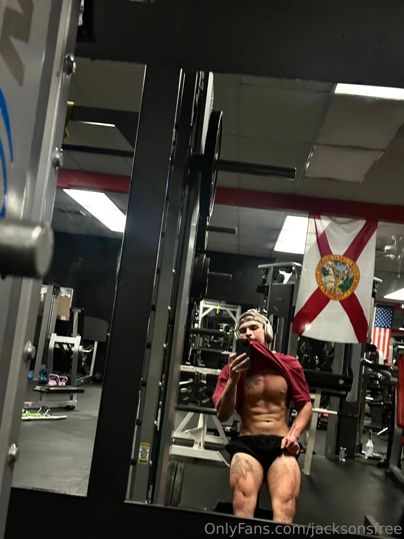 Let me squeeze you with these big hairy legs while you gag on this 7 