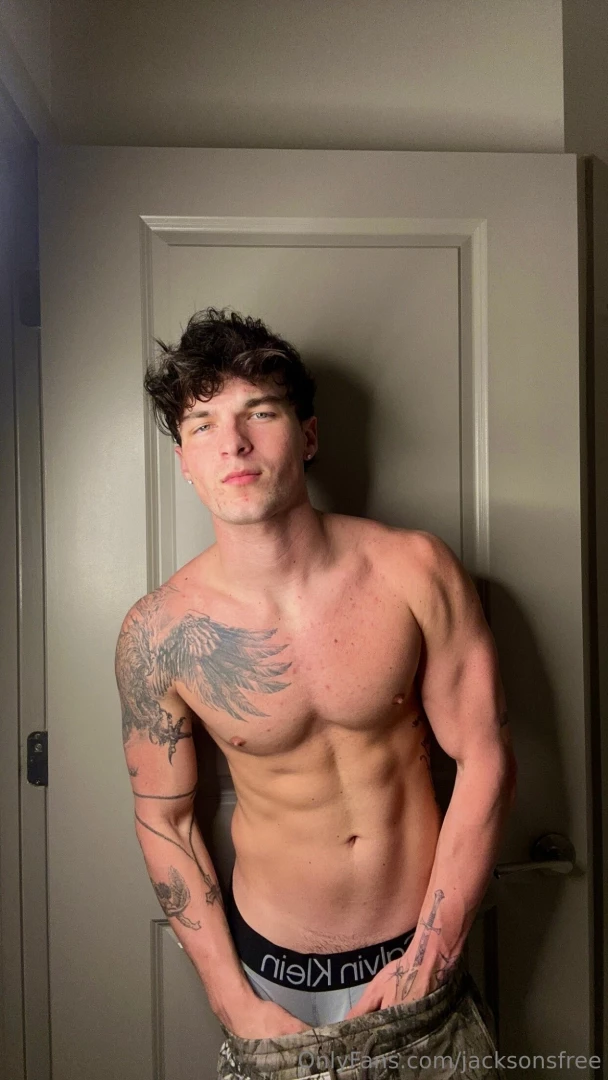 I am the hottest guy you know now be a good boy and go subscribe to my 