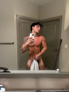 Can someone eat my ass i just want to know what it feels like plssss