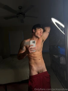 This is your 100 guarantee you will see 50 completely nude photos