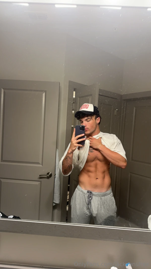 Be a good boy and subscribe to my xxx account jacksonfelt 
