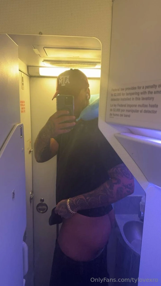 Who wants these ass play videos of mine 