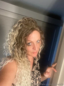 So lmk what you think about the hair styles