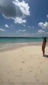 Take me back i wanna fuck on this beach again