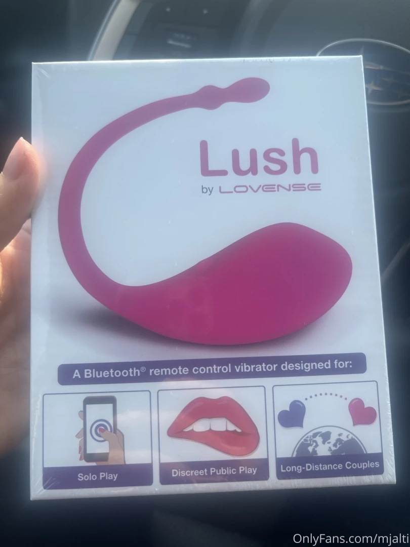 Imma post the link to my live chaturbate later if you wanna join me 