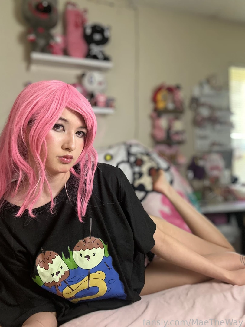 Finally posting a cosplay princess bubblegum with her favorite shirt part 33 