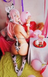 Rosa es uno de mis colores favoritos busco un papi que me cuide y me