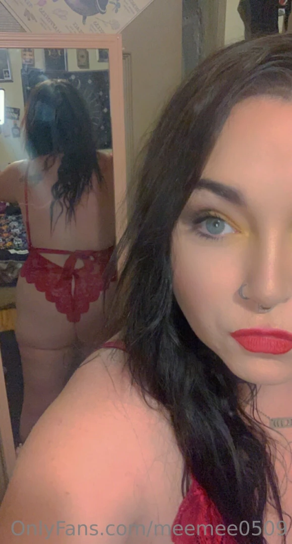 Fixing to drop some new content y all who wants to cum with me 