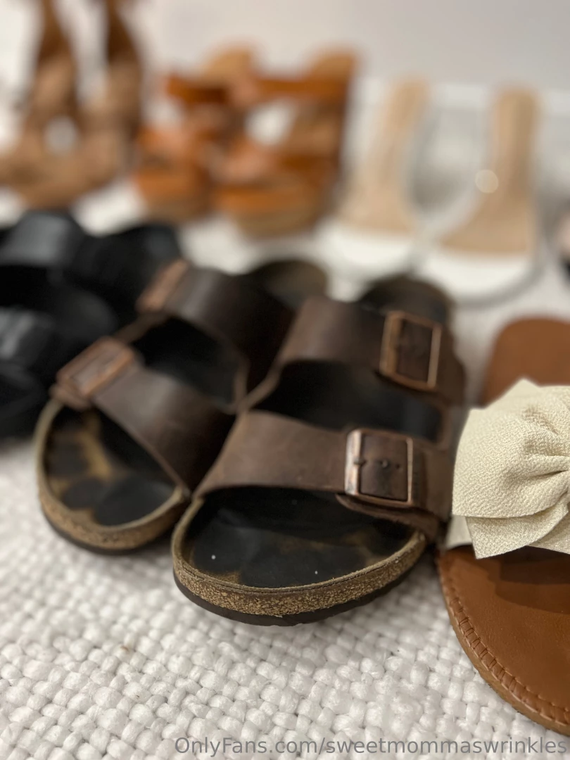 Those dirty sole prints 