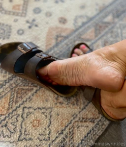 Mommas mature wrinkles sliding out of those filthy birks