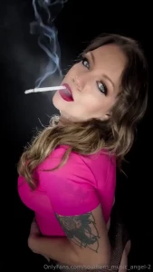 Sexy pink short smoke available on vip