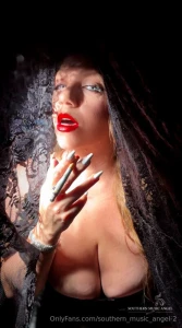 Sometimes your lips just need something more to wrap around