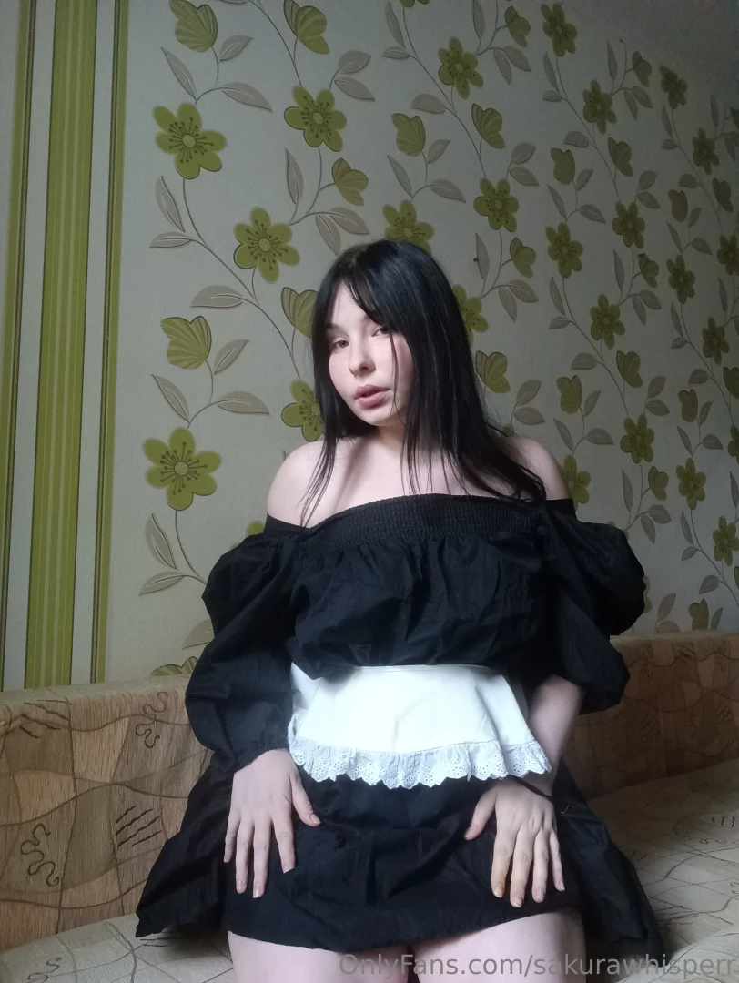 Don t i look cute in this dress 