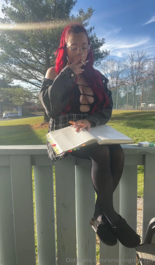 smokingredclips - Watch me smoke while i study for my human sexuality course 