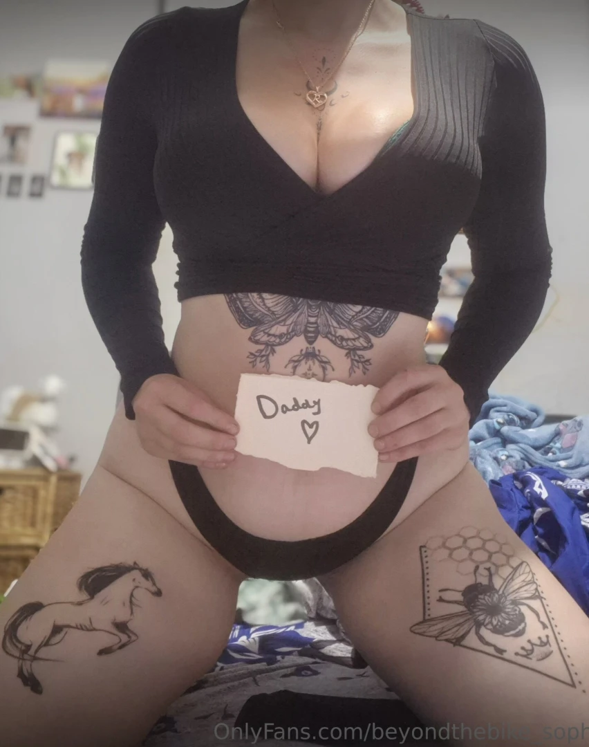 New onlyfans verified model free promotion 26k subs 22 england living 