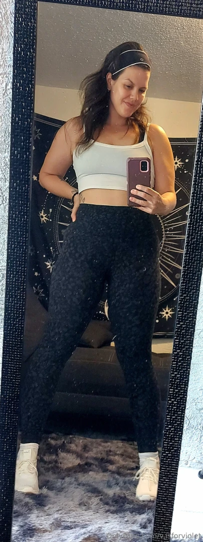 Y all i am going to bed so early tonight this is the most exhausting 