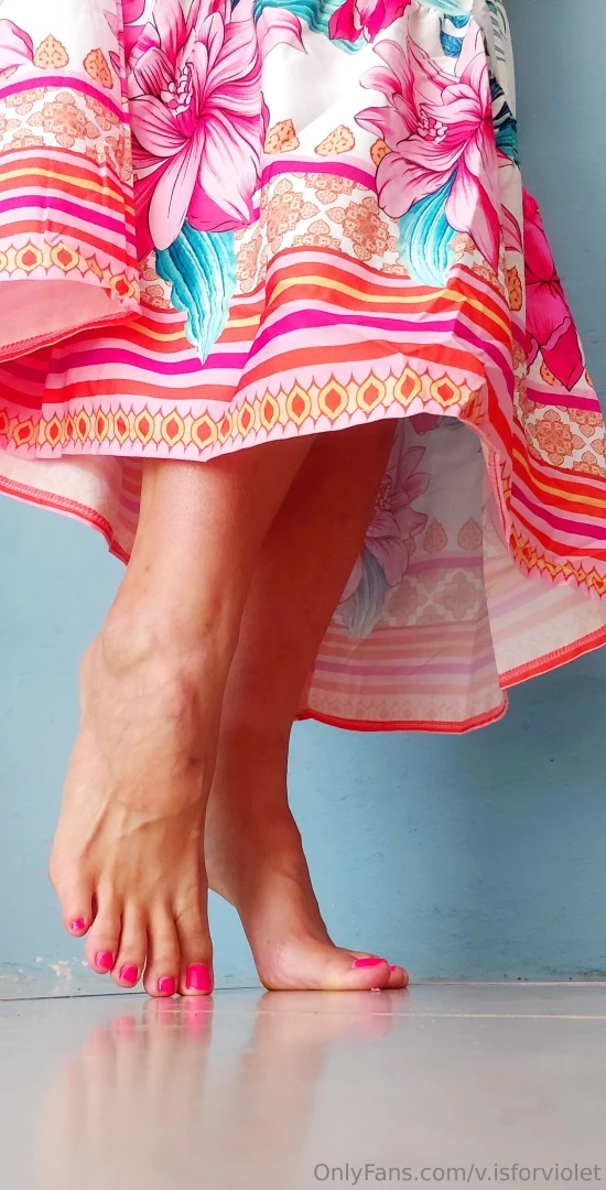 When the pedicure matches the outfit you know i ve got my shit 
