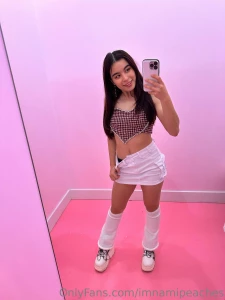 Omg look how cute this top is it s definitely giving me jennie from part 2