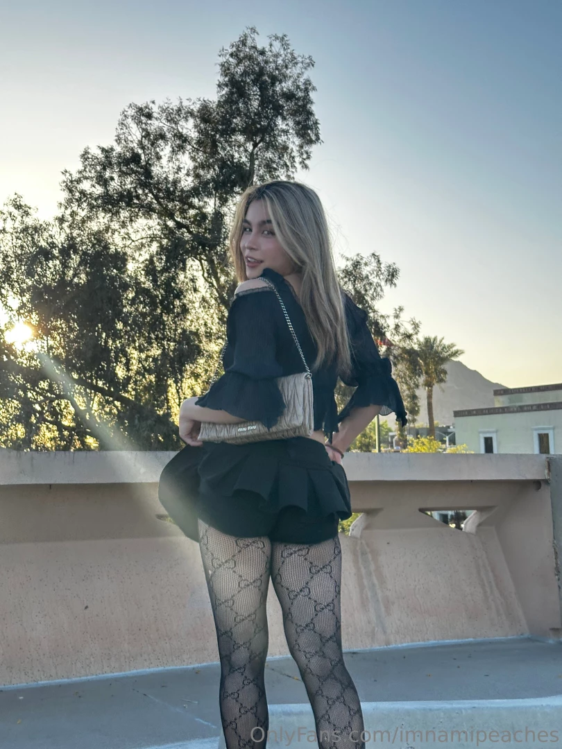 It s a lil windy out 