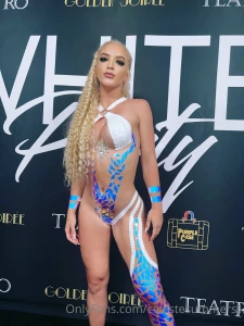 Anyone wanna see me get naughty in this tape fit part 1