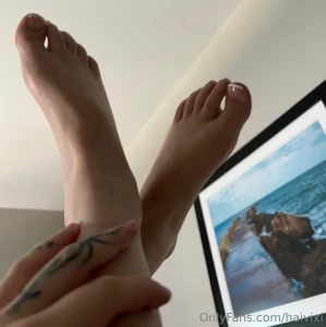 Do my feet turn you on if so let s make you cute sexy custom