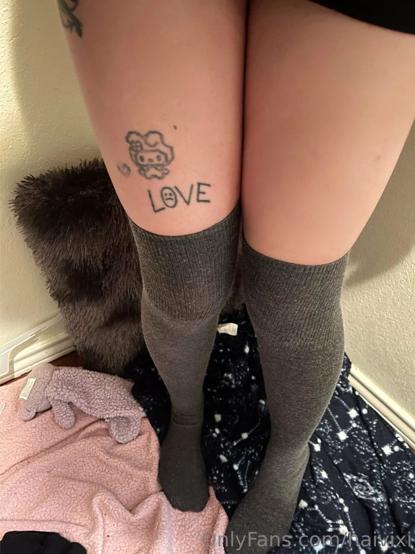 Thighs wanna take a bite 