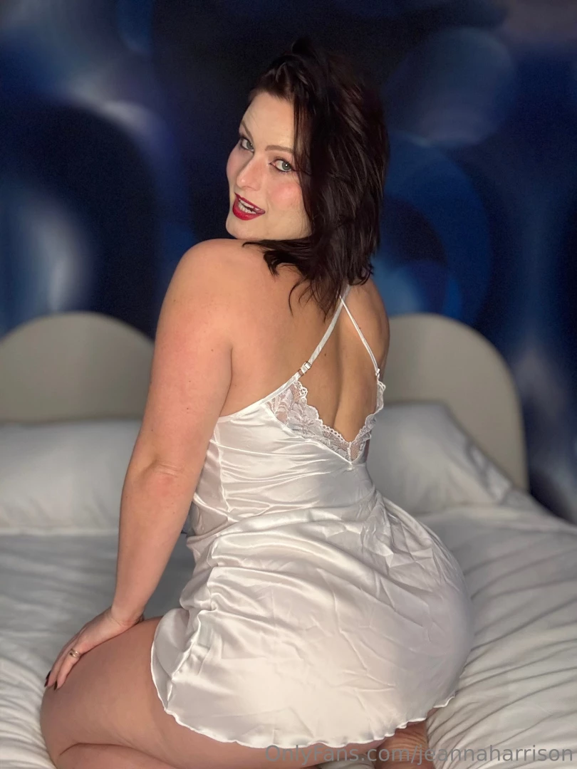 Silky smooth this week for you with some saucy extras on the weekend part 3 
